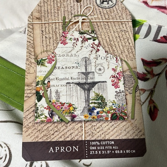 Michele Green and Red APRON - Picture 4 of 6